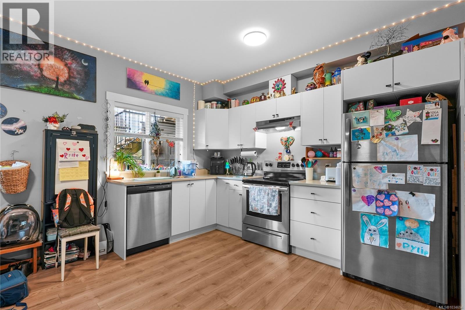  1184 Smokehouse Crescent, Langford