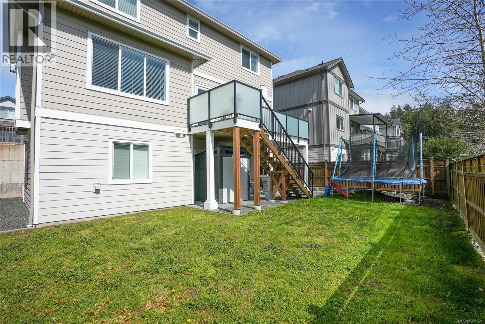  1184 Smokehouse Crescent, Langford