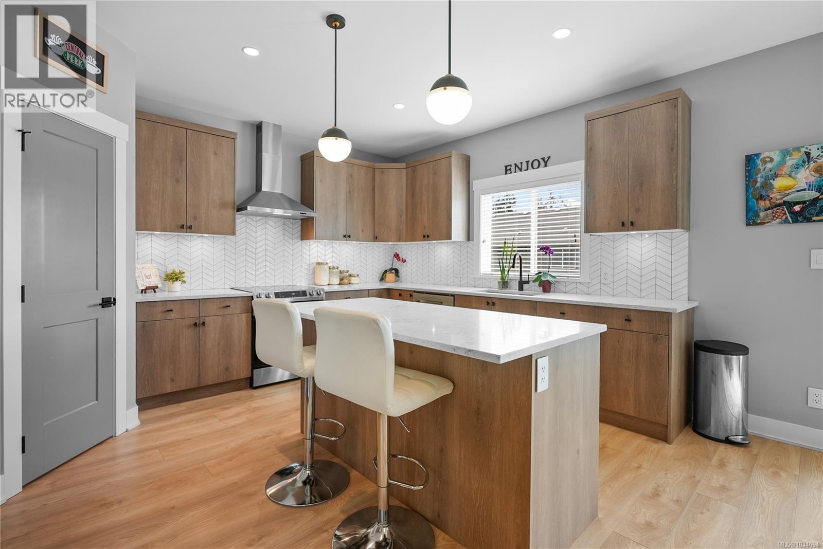  1184 Smokehouse Crescent, Langford