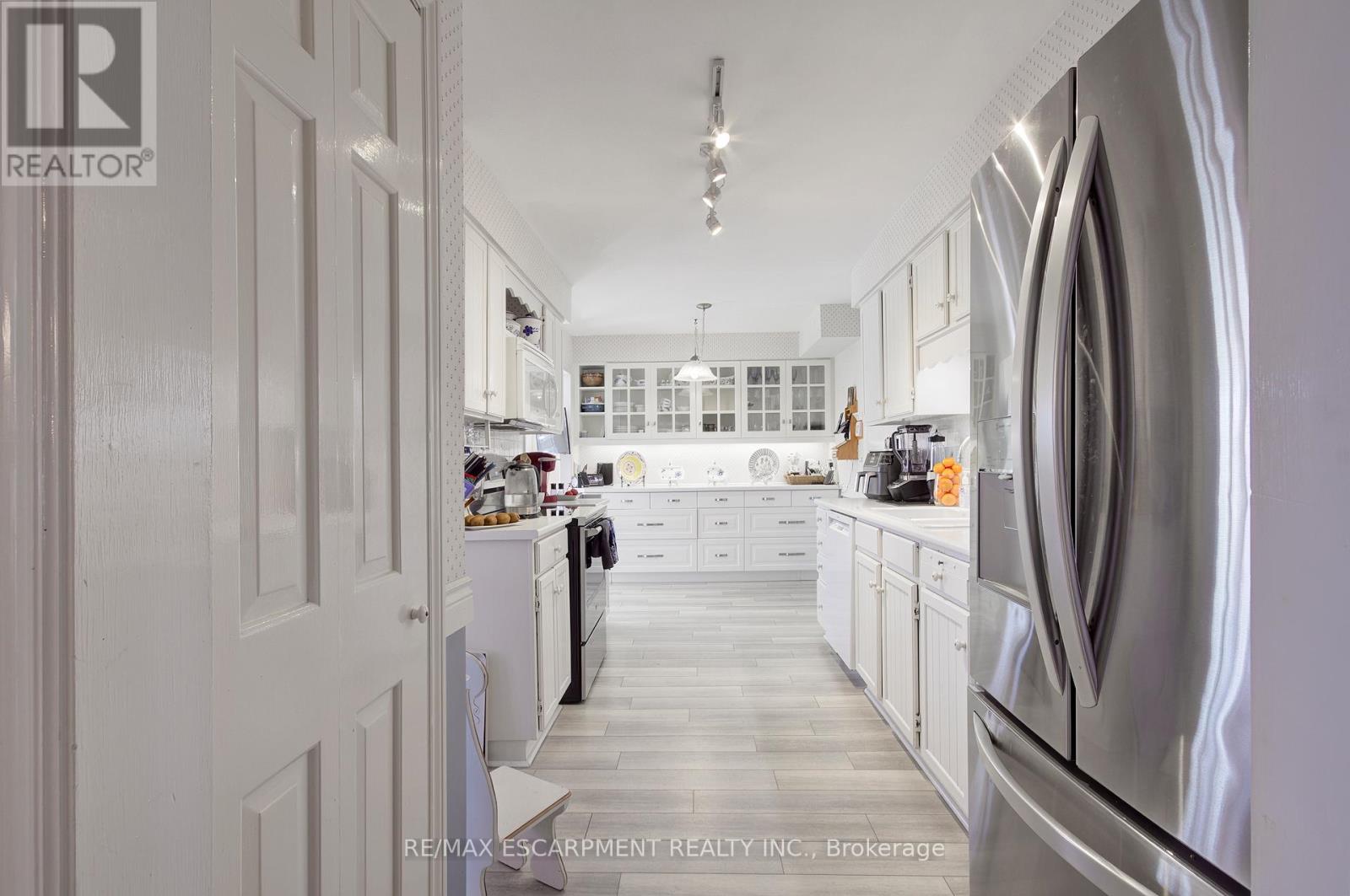 1233 HAVENDALE BOULEVARD - 19