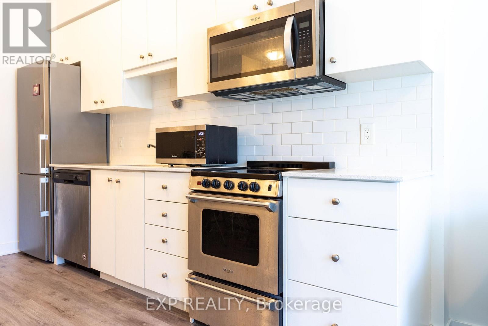 #101 110 FERGUS AVENUE - 8