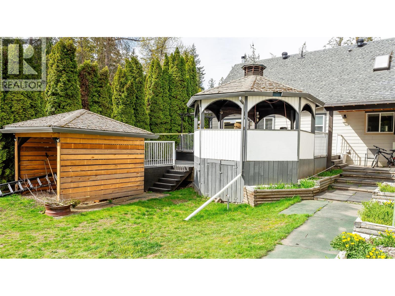 401 Gillis Avenue - 12