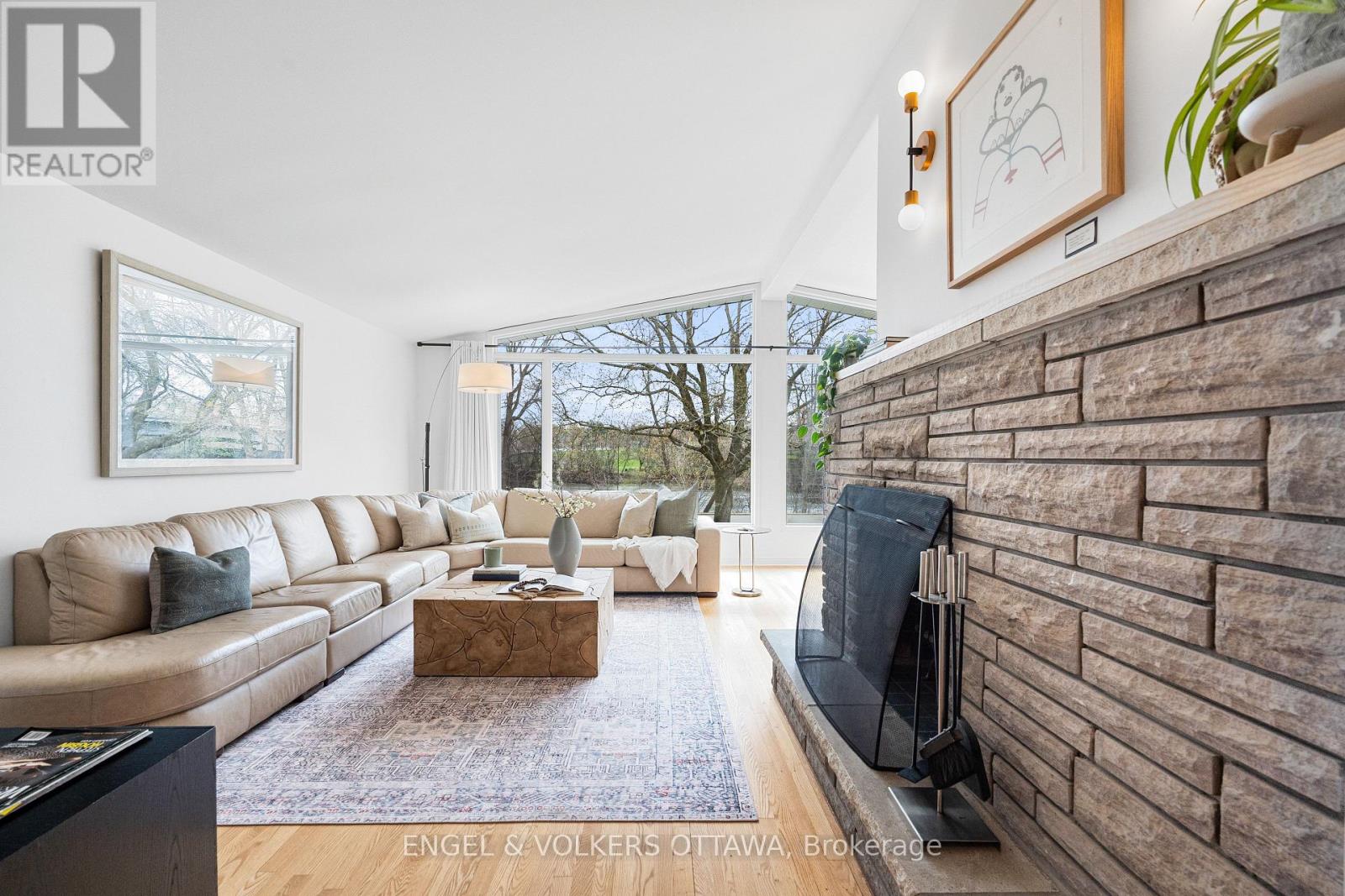 1926 RIDEAU GARDEN DRIVE - 11