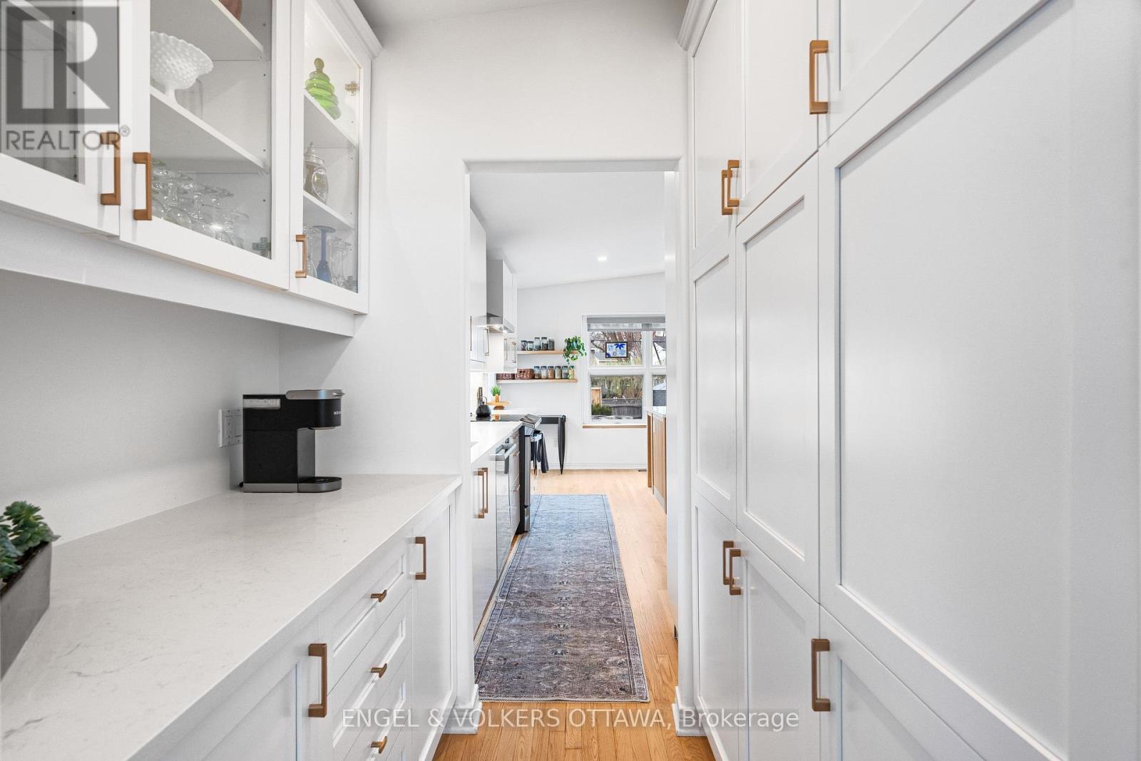1926 RIDEAU GARDEN DRIVE - 18