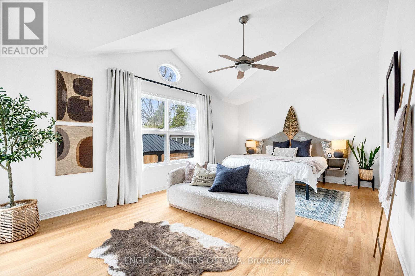 1926 RIDEAU GARDEN DRIVE - 23