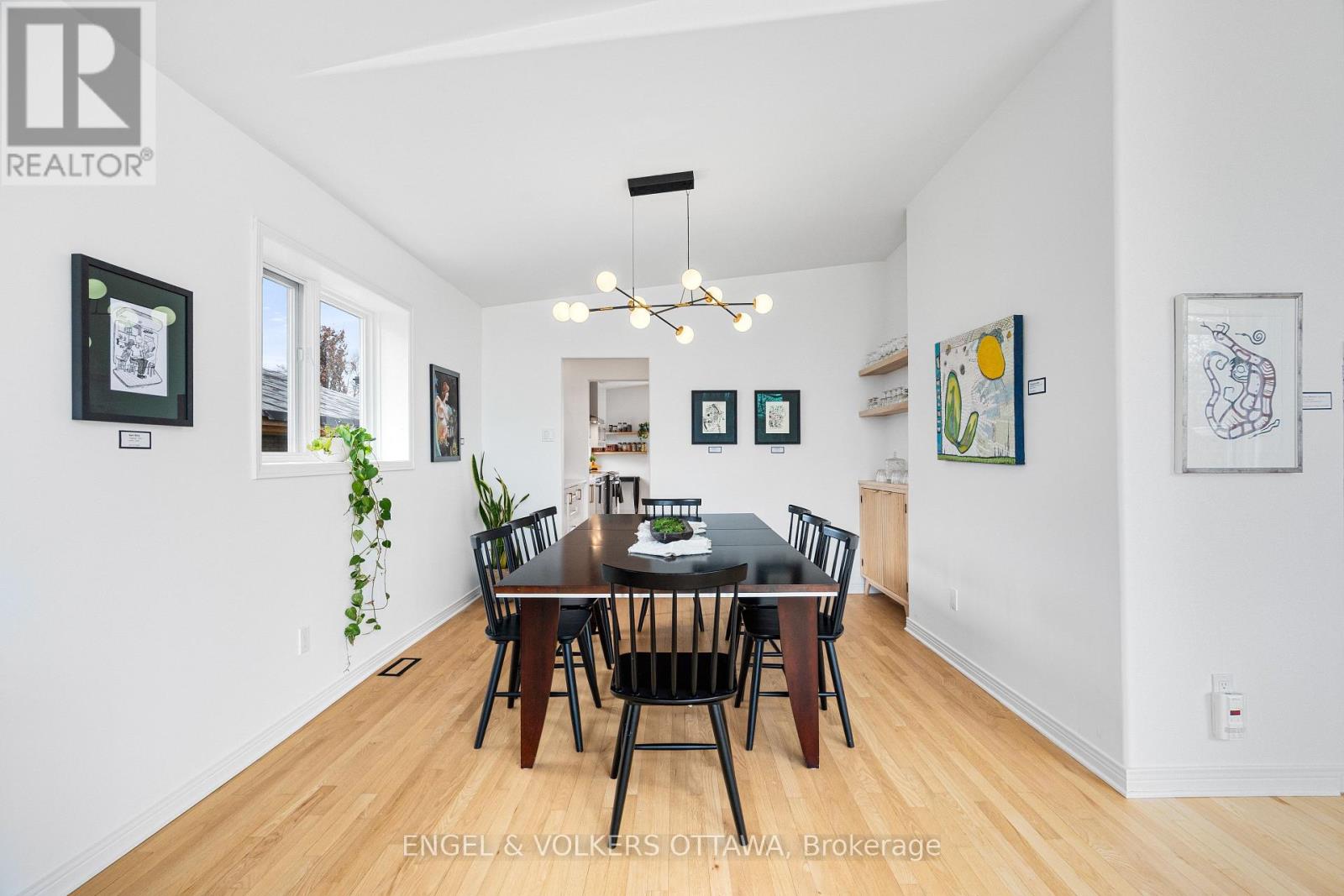 1926 RIDEAU GARDEN DRIVE - 31