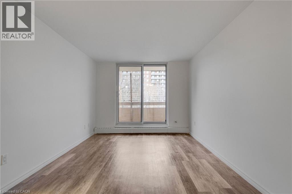 223 JACKSON Street W Unit# 1009, Hamilton, Ontario, L8P4R4 — Photo 4
