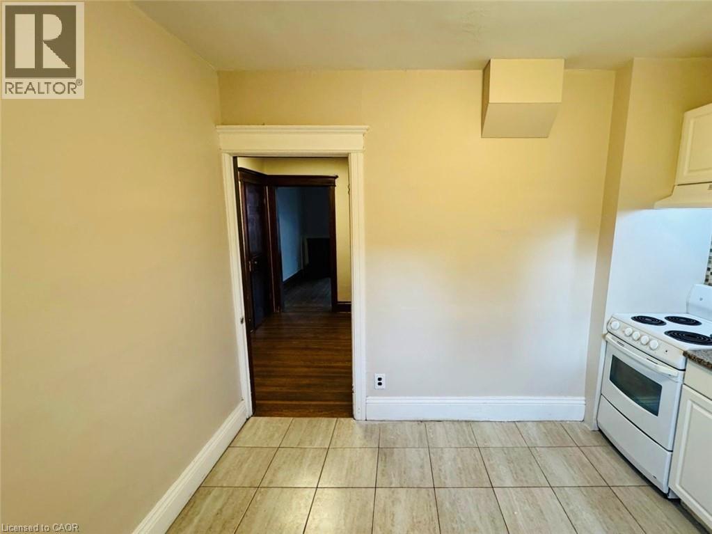 102 EASTBOURNE Avenue Unit# 2, Hamilton, Ontario, L8M2M8 — Photo 3