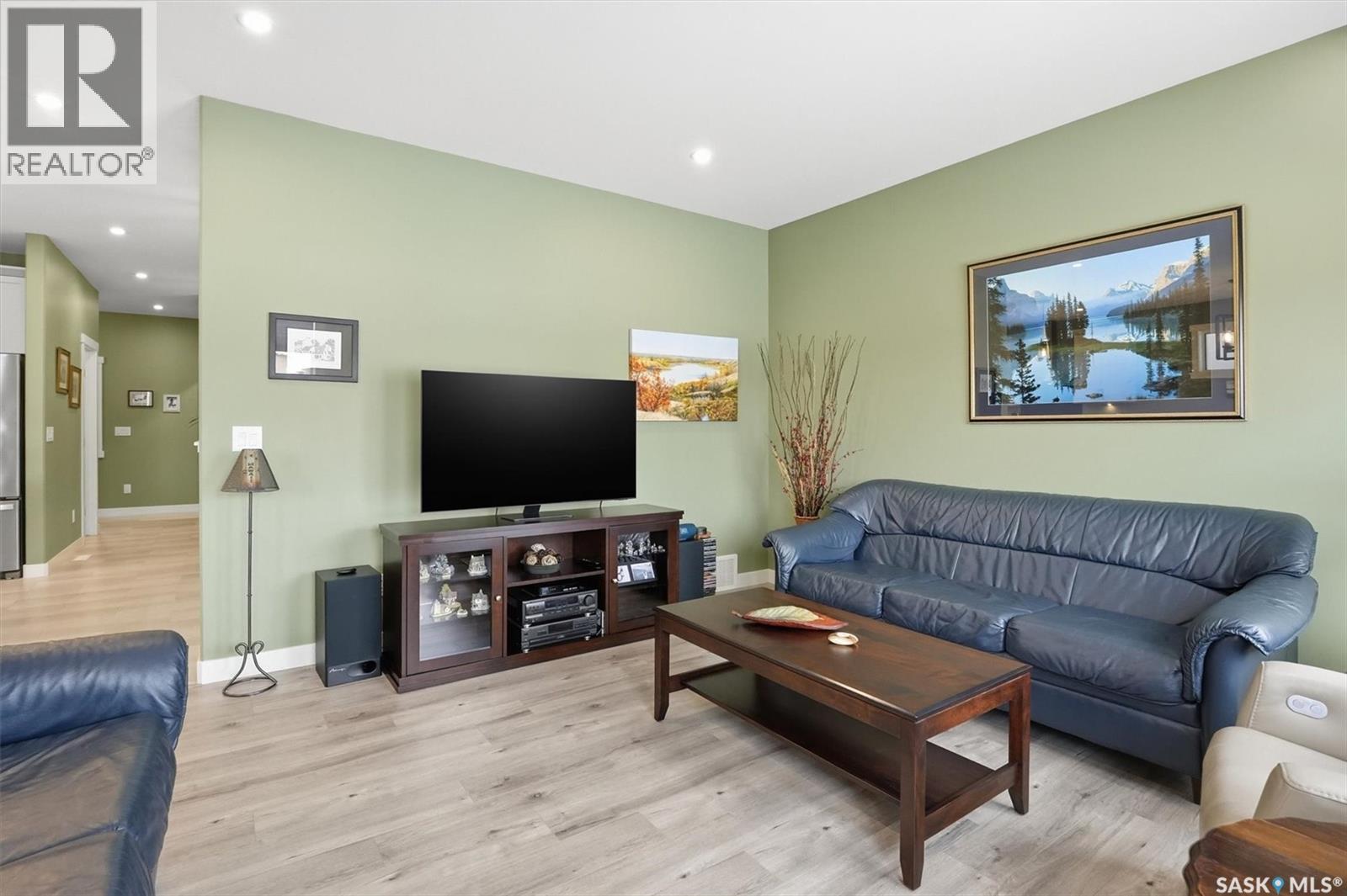 132 Forsey AVENUE - 21