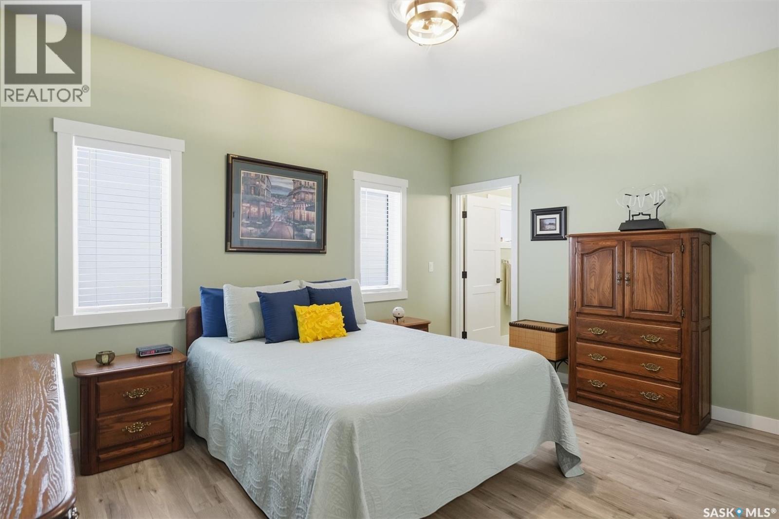 132 Forsey AVENUE - 27
