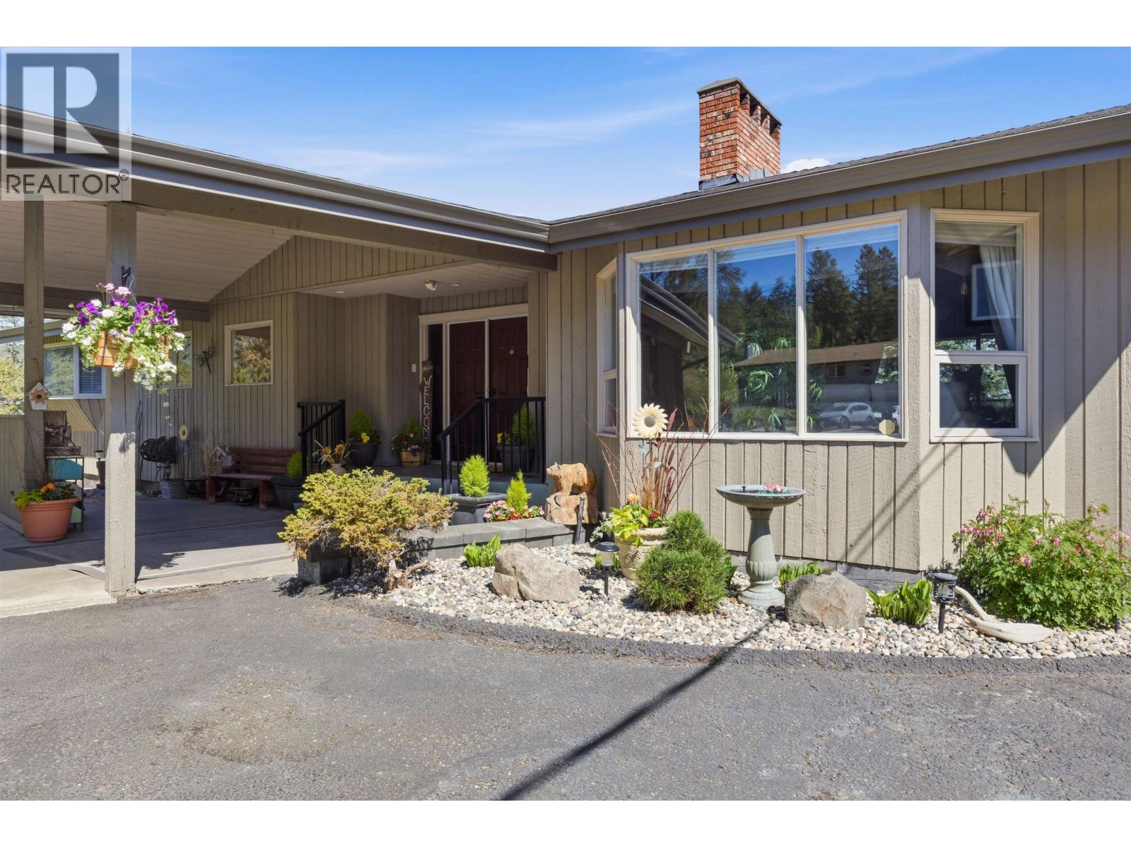 130 COUNTRY CLUB BOULEVARD - Image 2