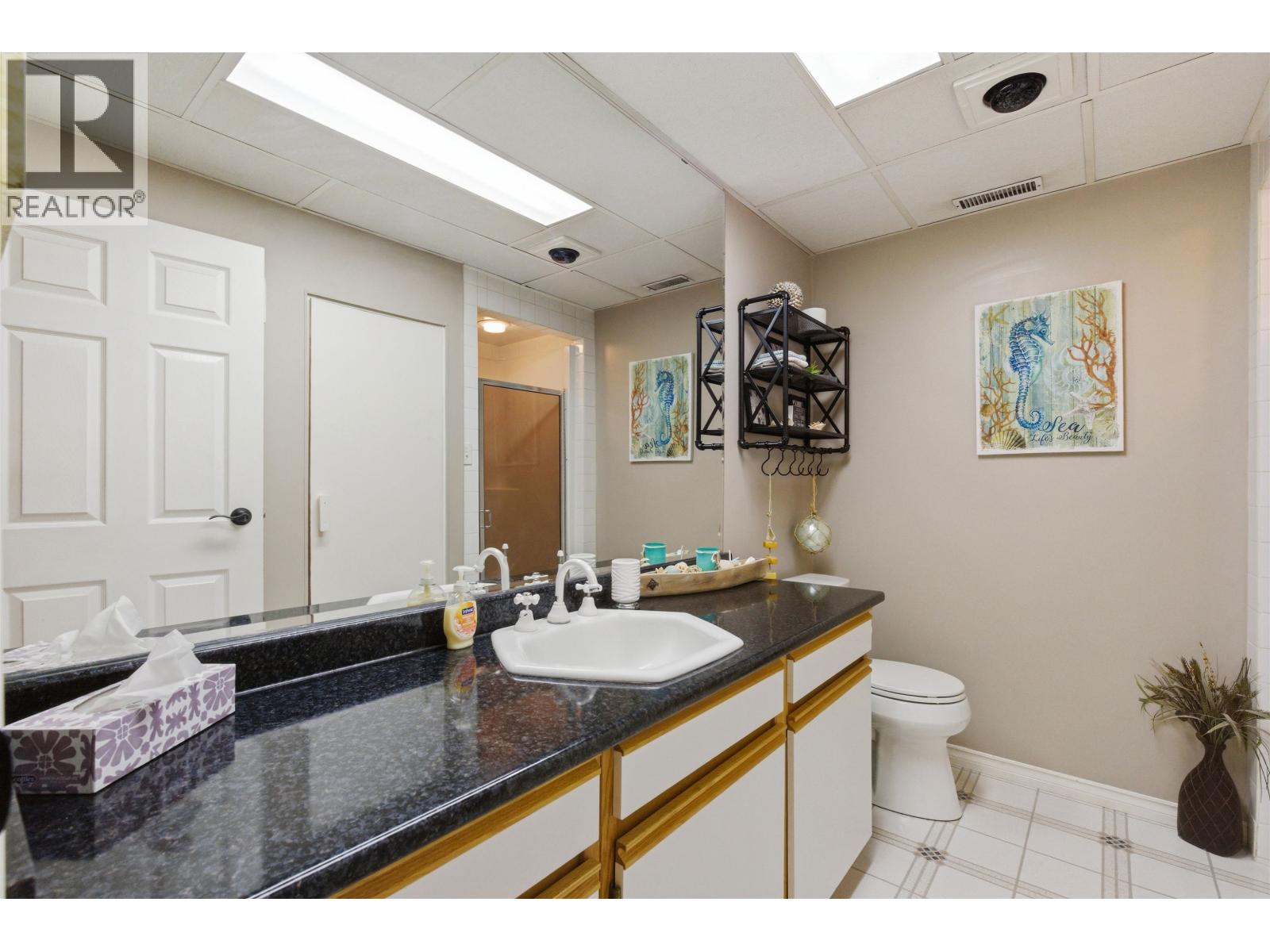 130 COUNTRY CLUB BOULEVARD - 27