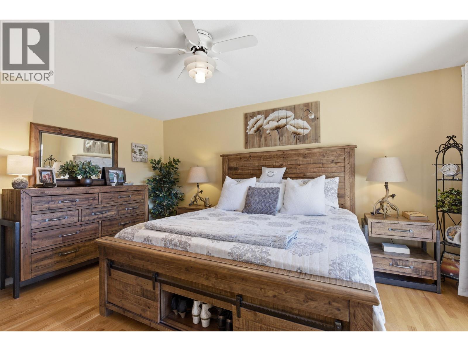 130 COUNTRY CLUB BOULEVARD - 23