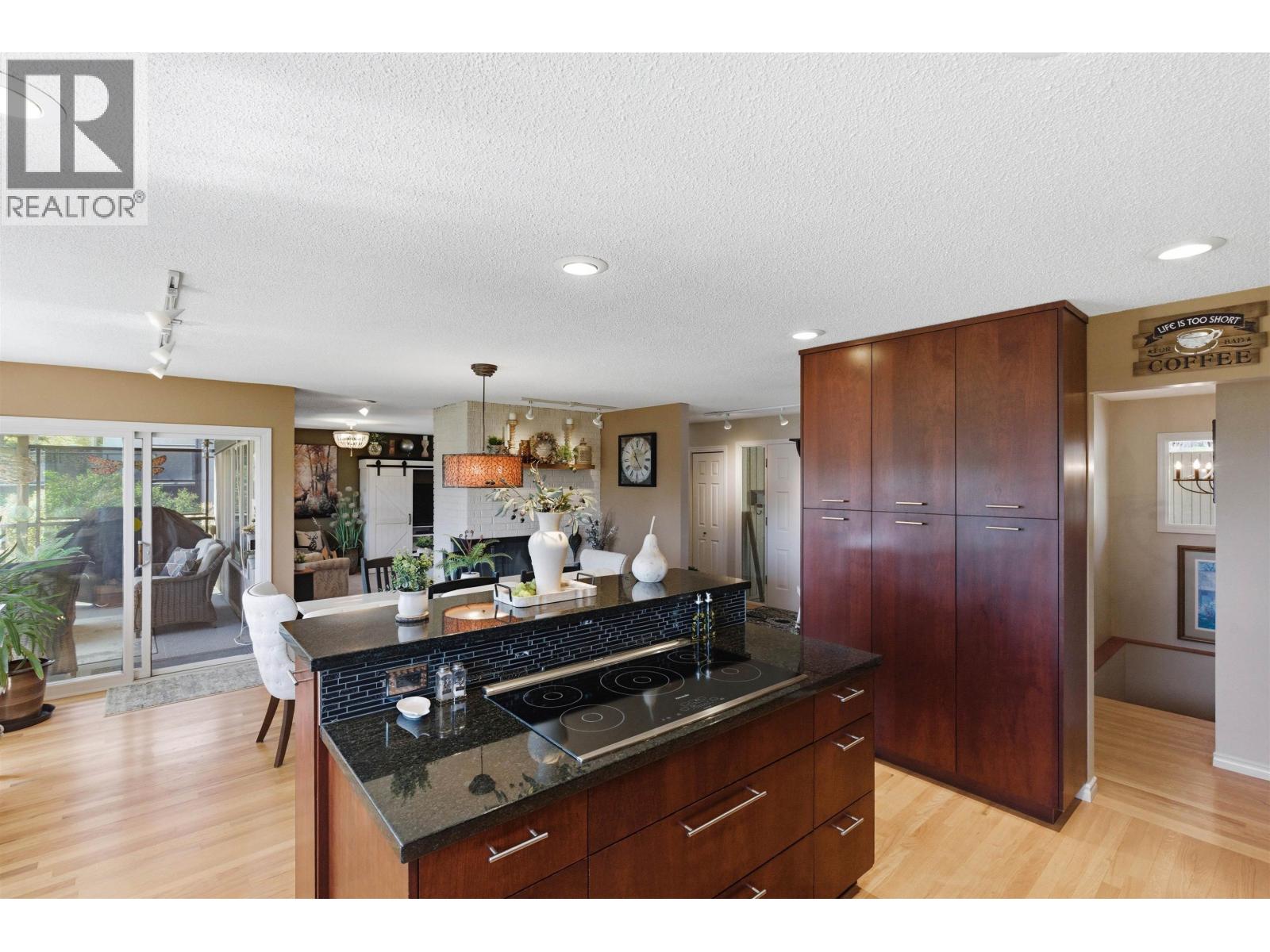 130 COUNTRY CLUB BOULEVARD - 15