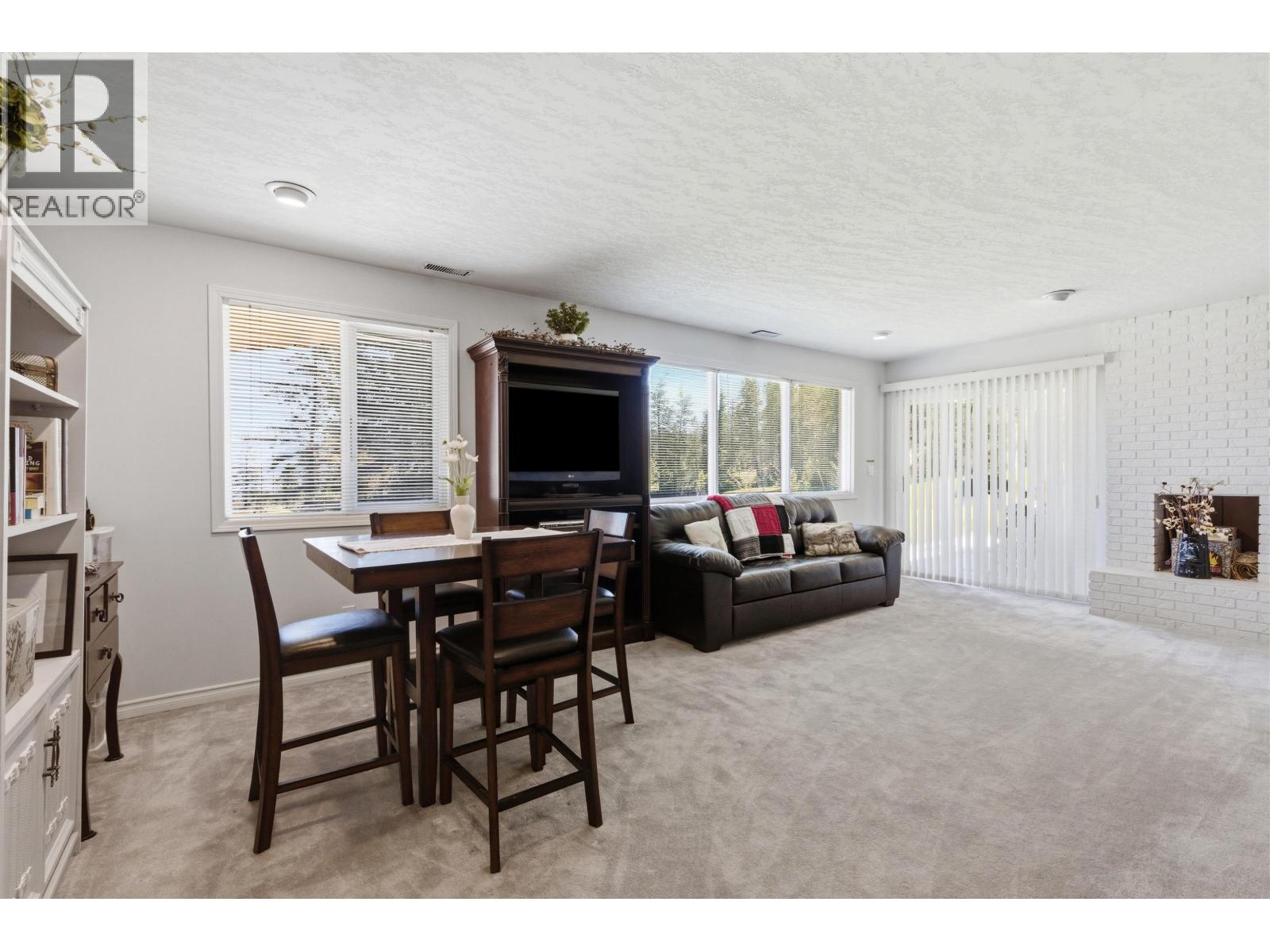 130 COUNTRY CLUB BOULEVARD - 25