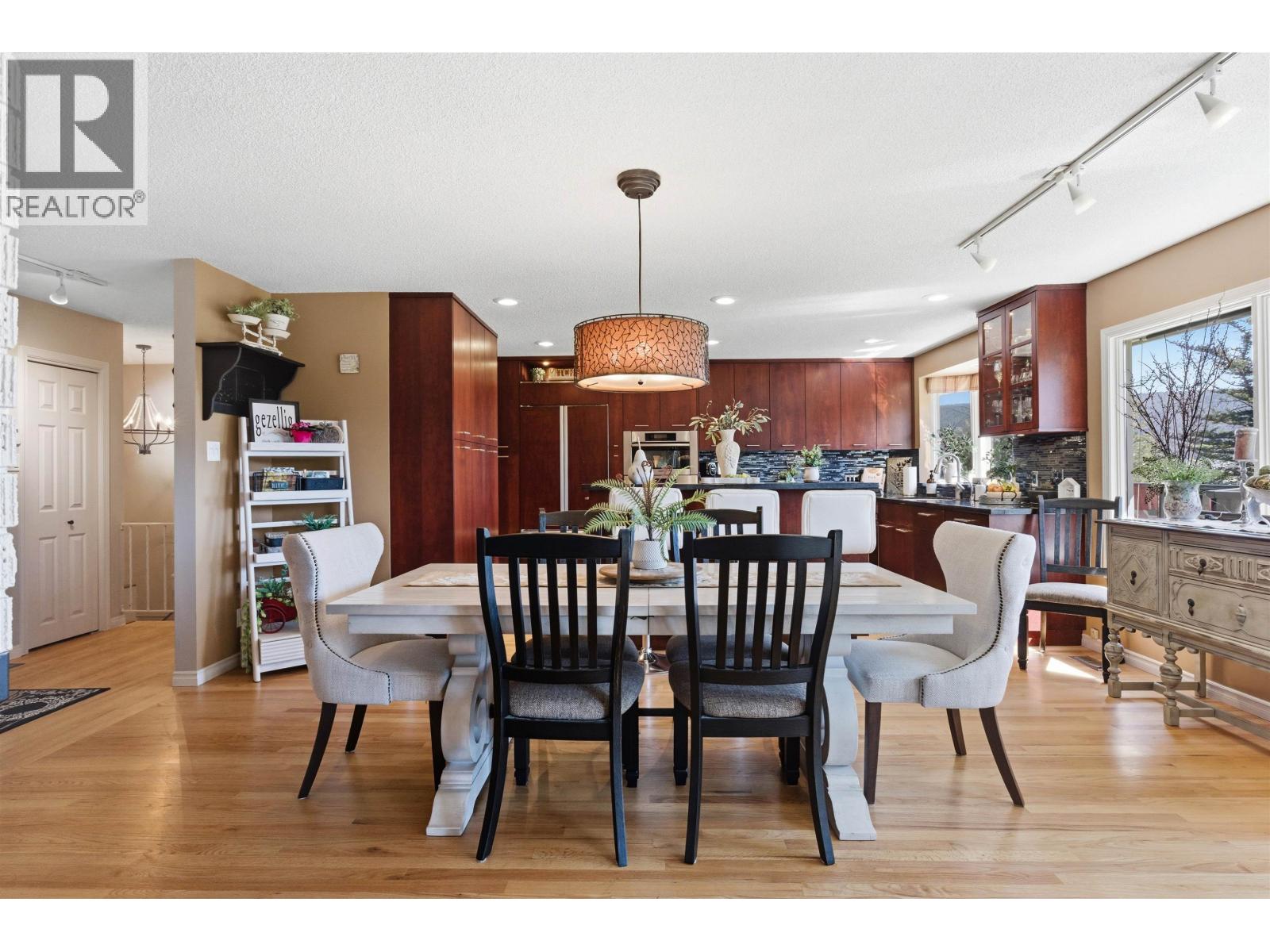 130 COUNTRY CLUB BOULEVARD - 12