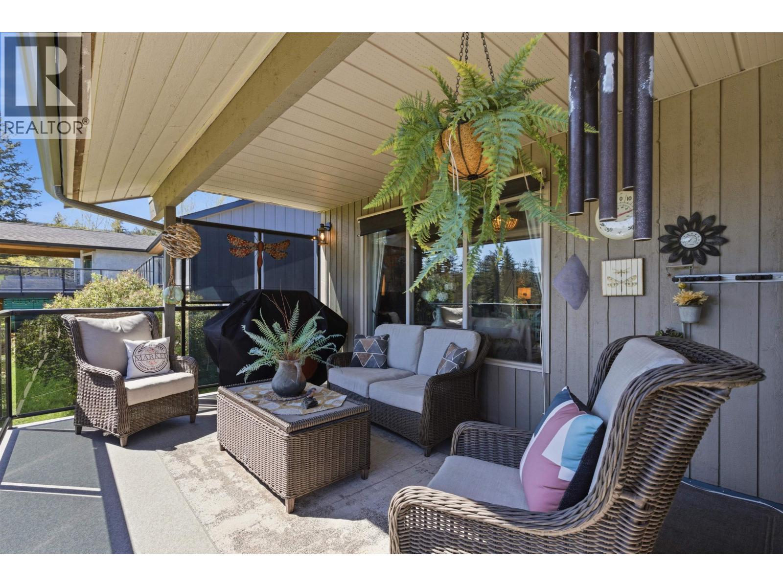 130 COUNTRY CLUB BOULEVARD - 32
