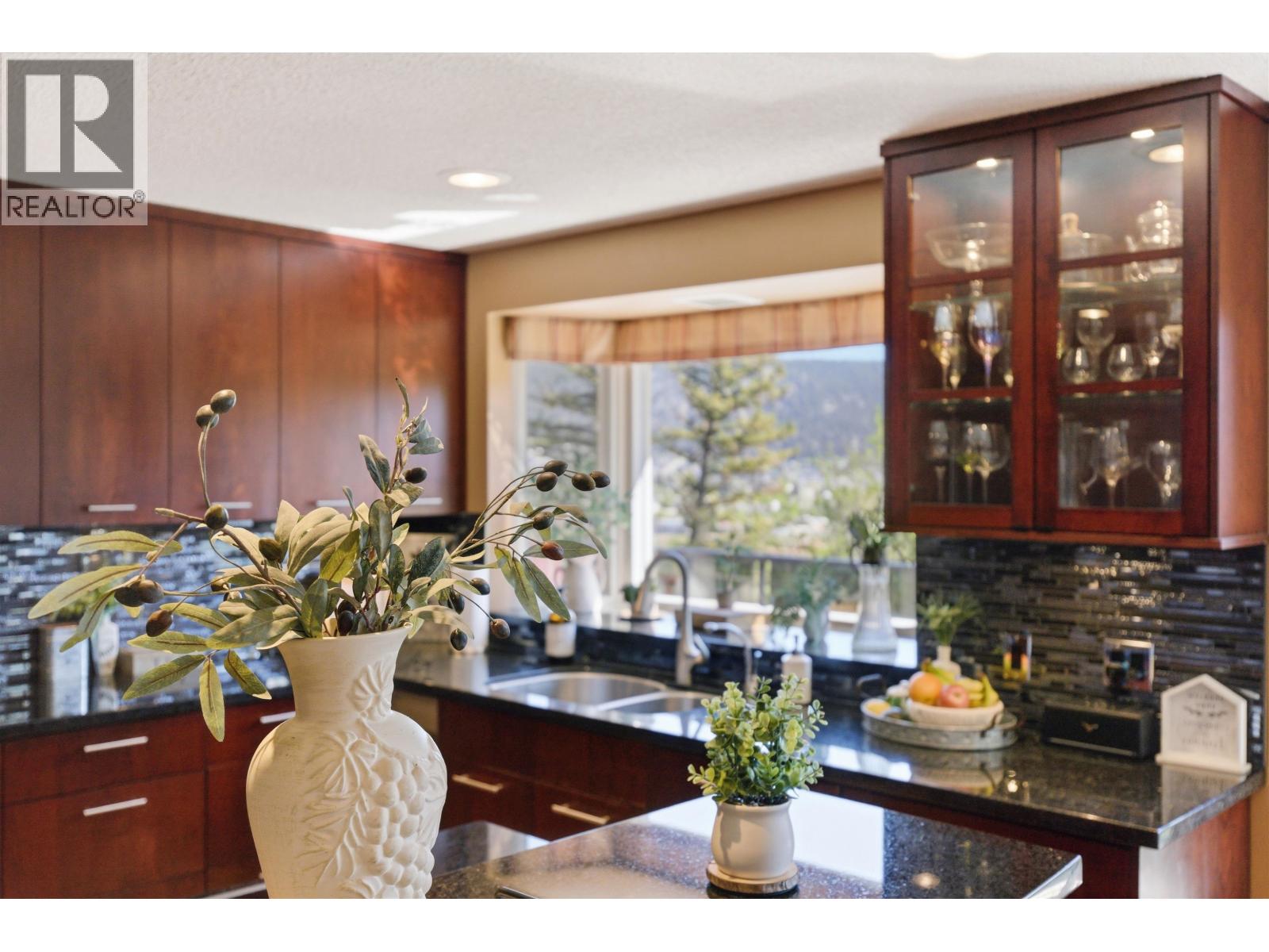 130 COUNTRY CLUB BOULEVARD - 16