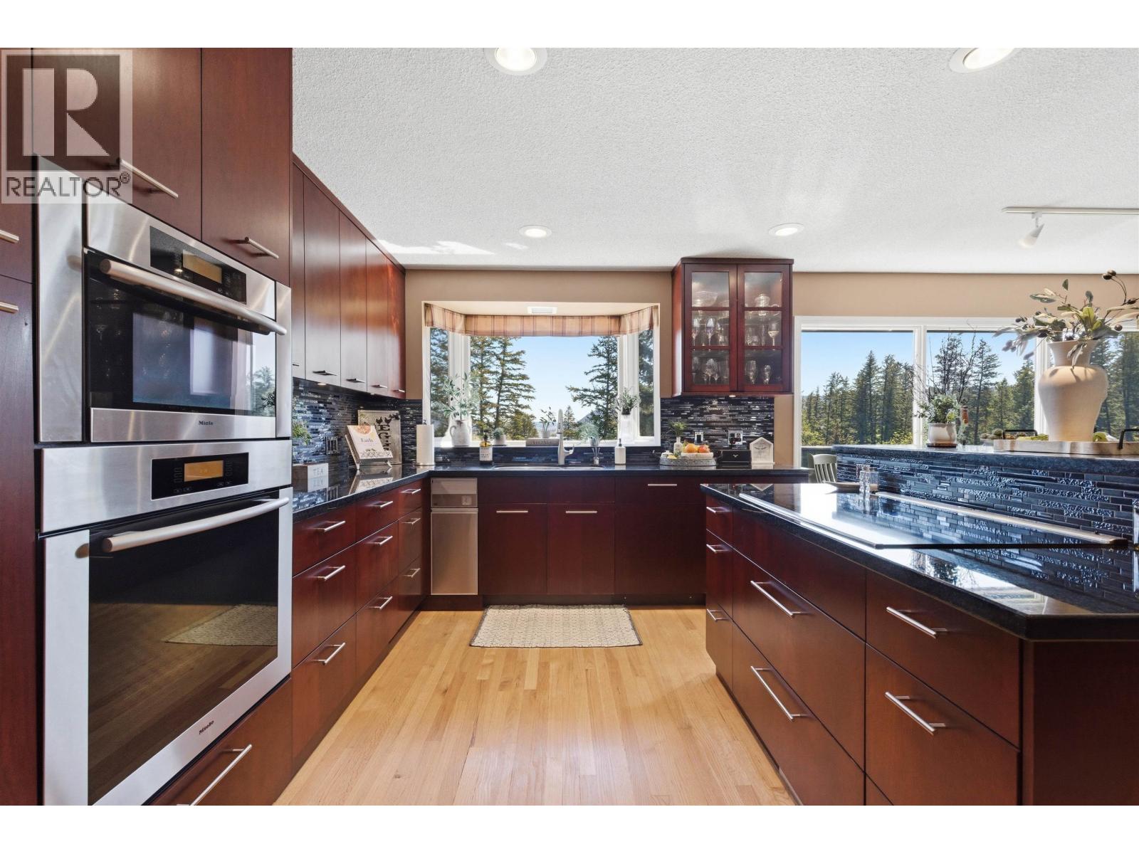 130 COUNTRY CLUB BOULEVARD - 17