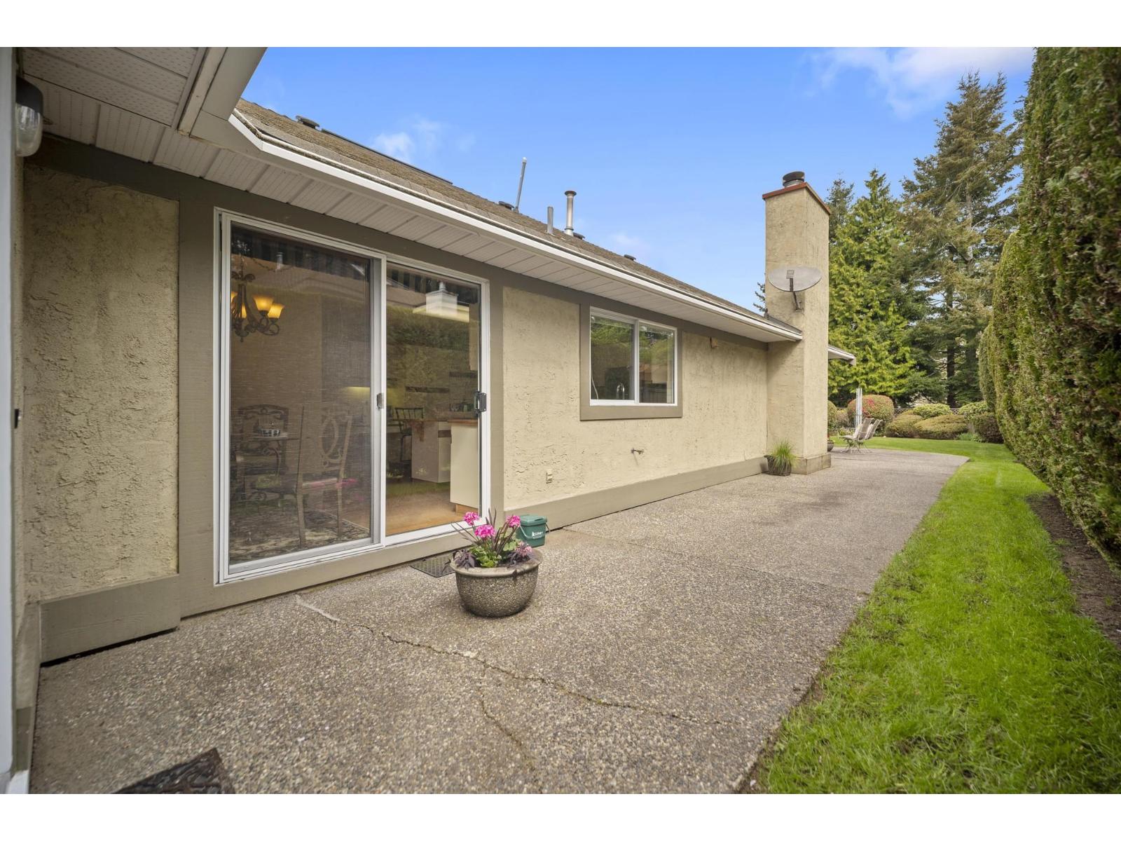 1884 139A STREET, Surrey
