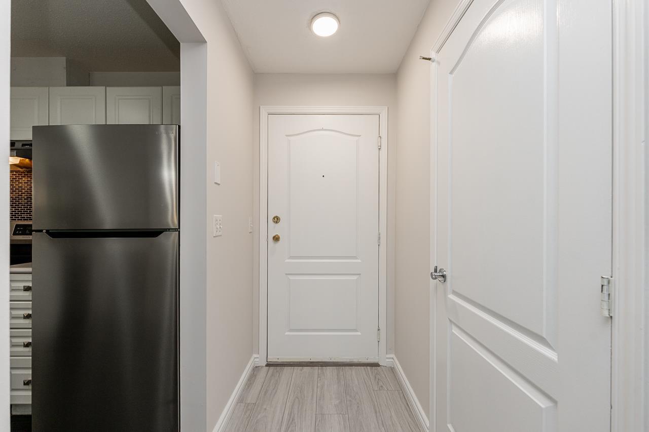 101 5765 GLOVER ROAD — photo 7