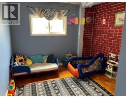 Primary Bedroom - 2008 Topping Street, Trail, BC V1R4G5 Photo 7