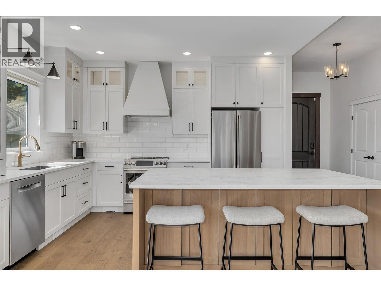  2562 Tuscany Drive, West Kelowna