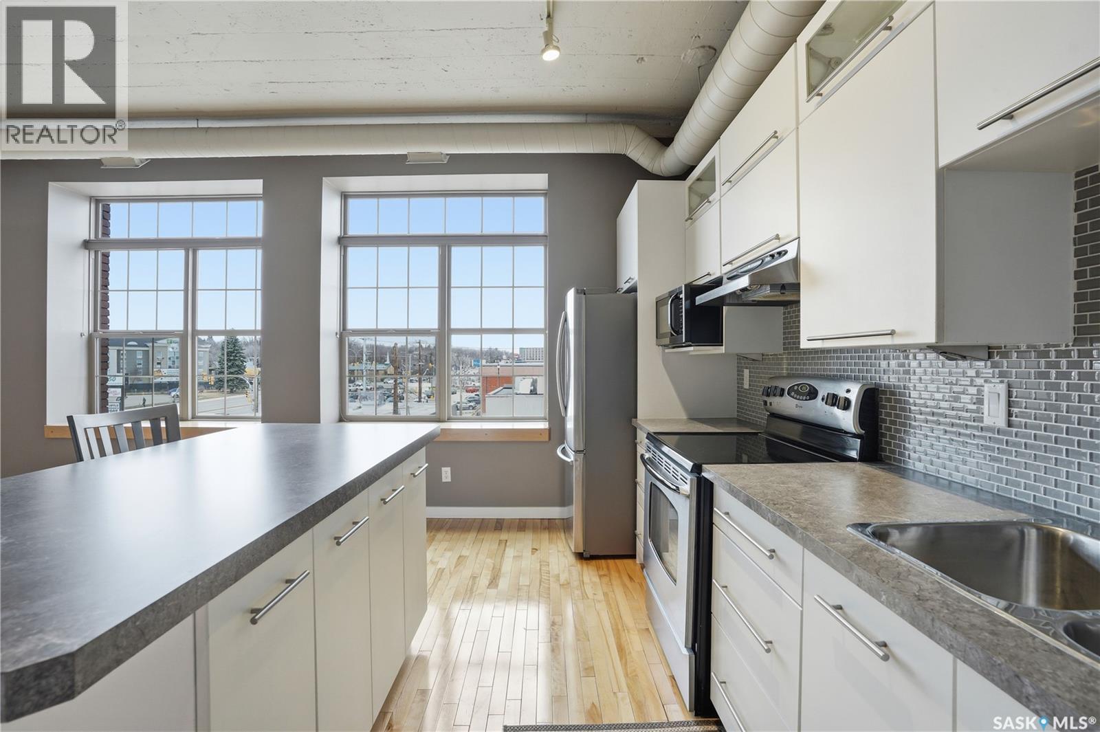 #301 12 23rd STREET E - 16