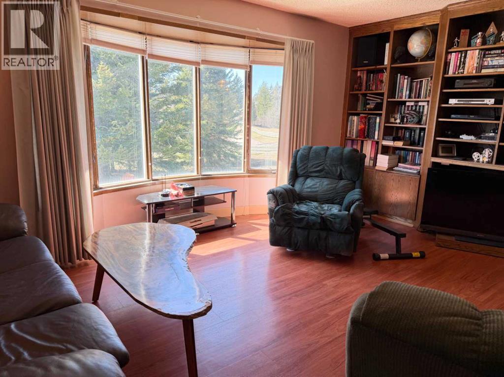 2803 90 Street - 4