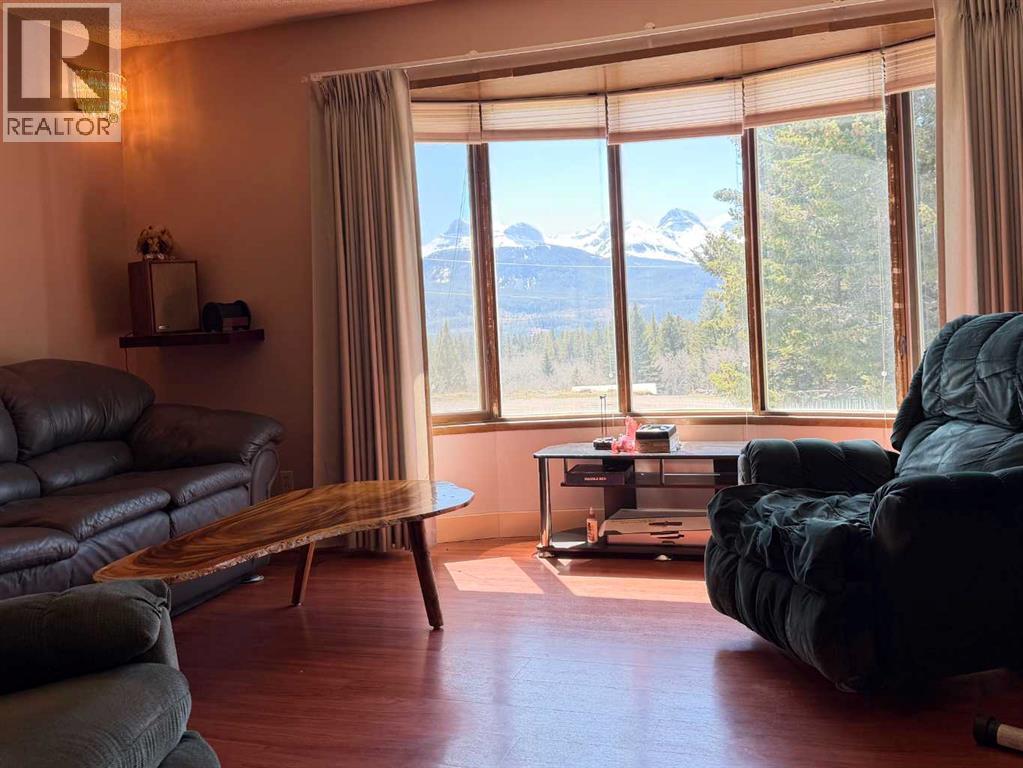 2803 90 Street - 5