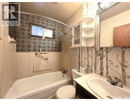 314 2nd Avenue, Young, SK S0K4Y0 Photo 8