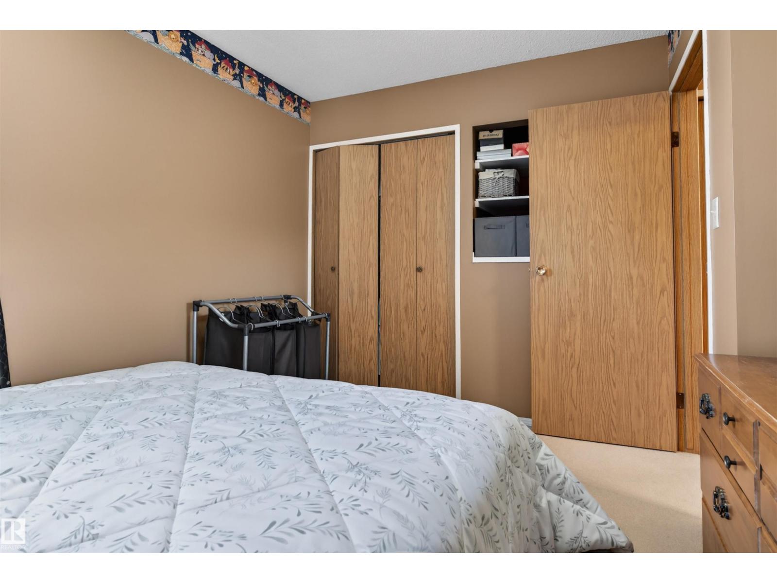 9347 175 AV NW, Edmonton