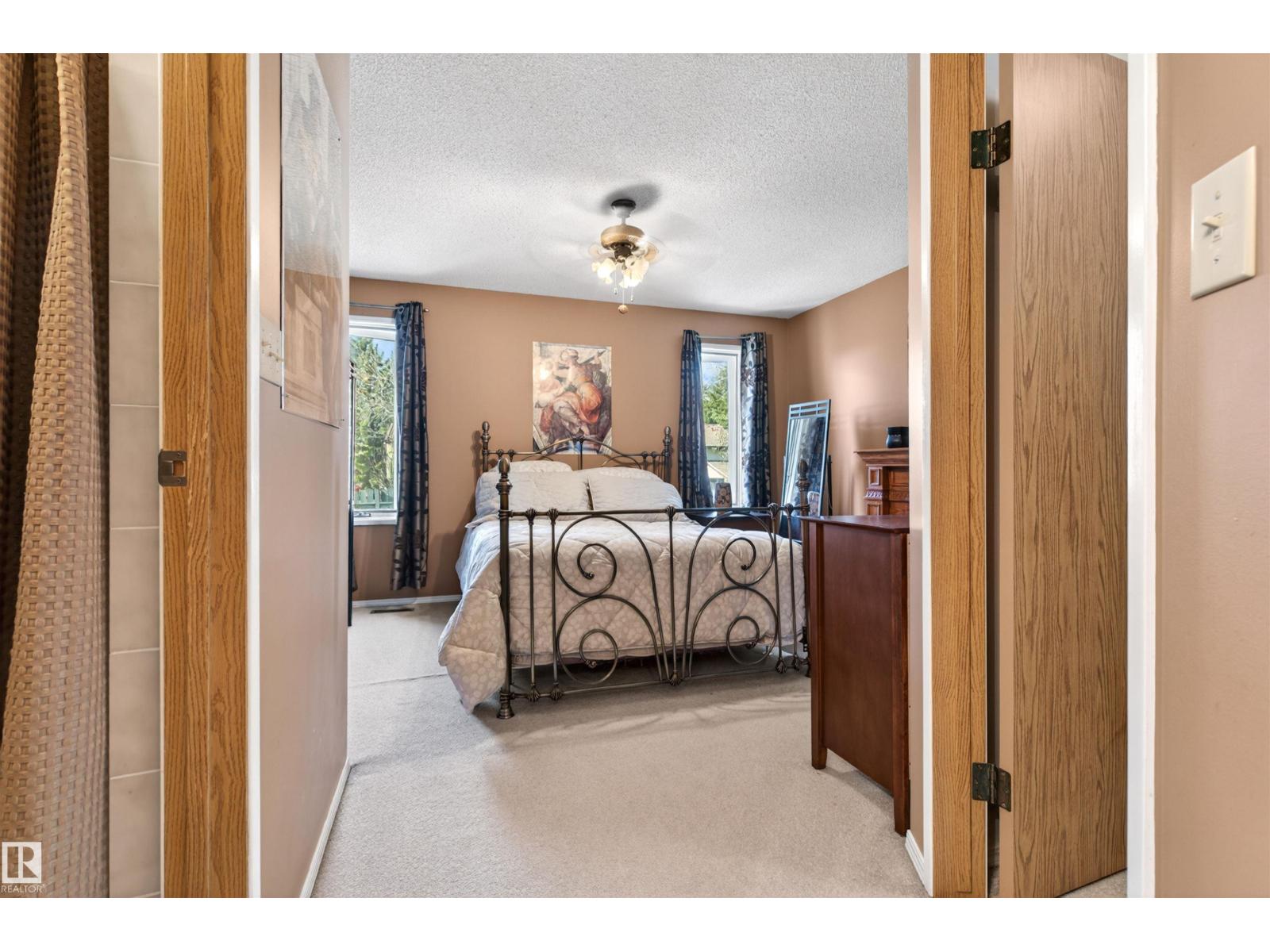 9347 175 AV NW, Edmonton