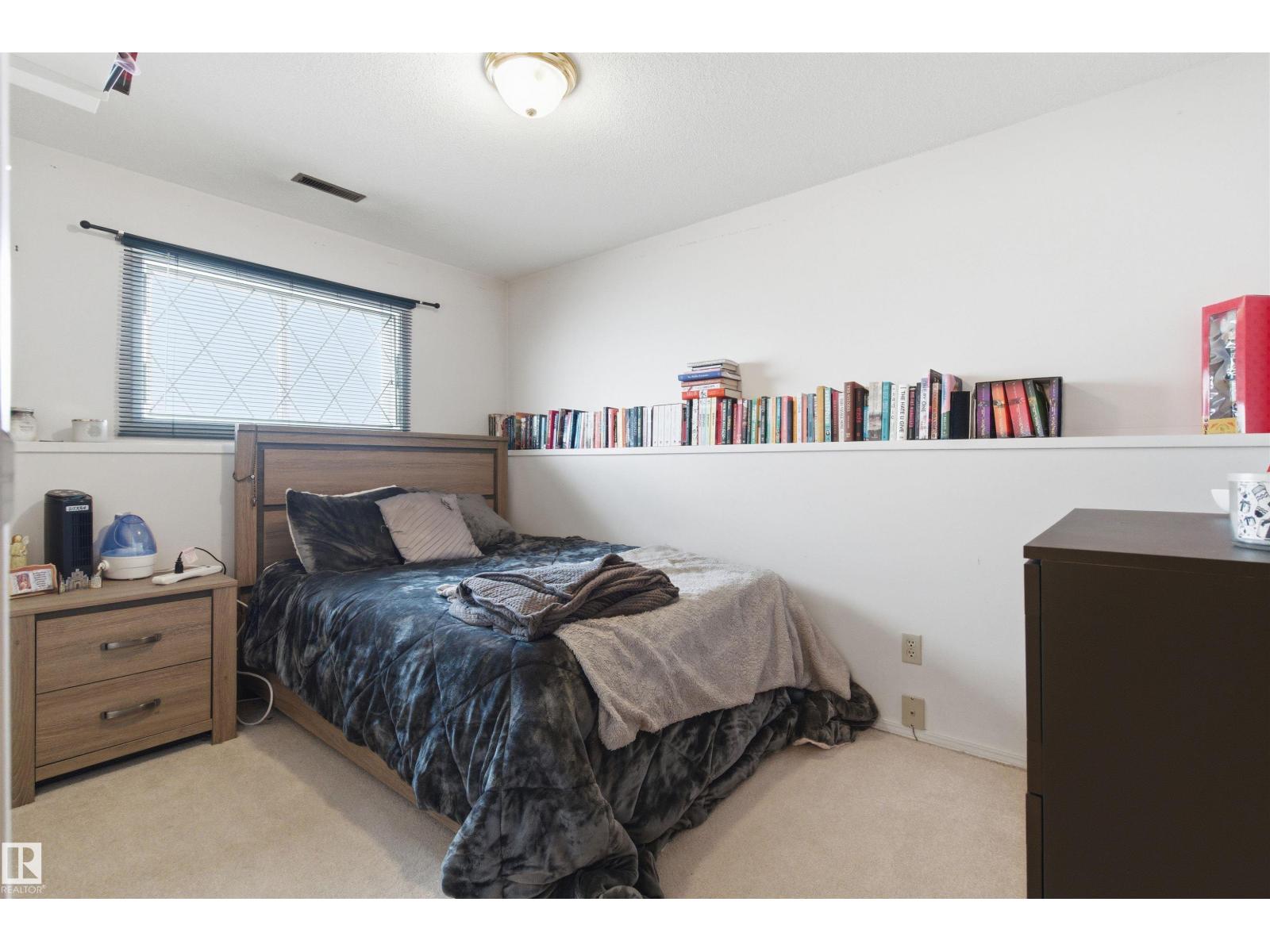 9347 175 AV NW, Edmonton