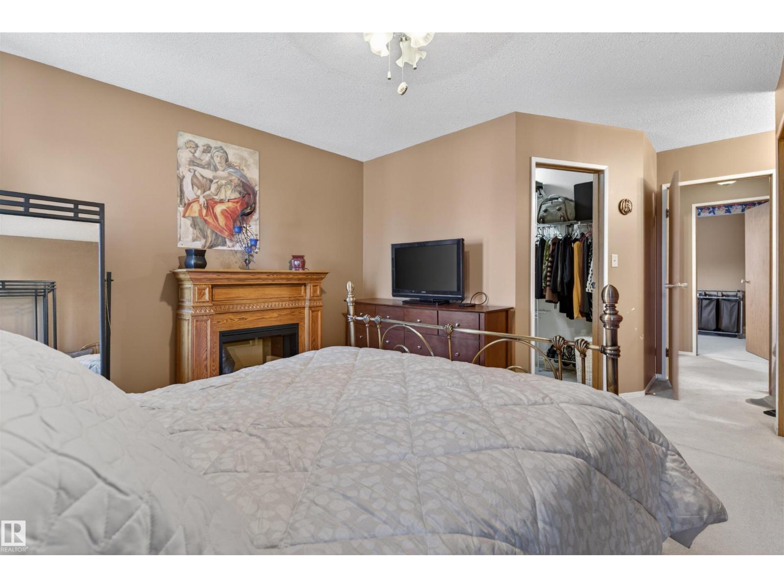 9347 175 AV NW, Edmonton