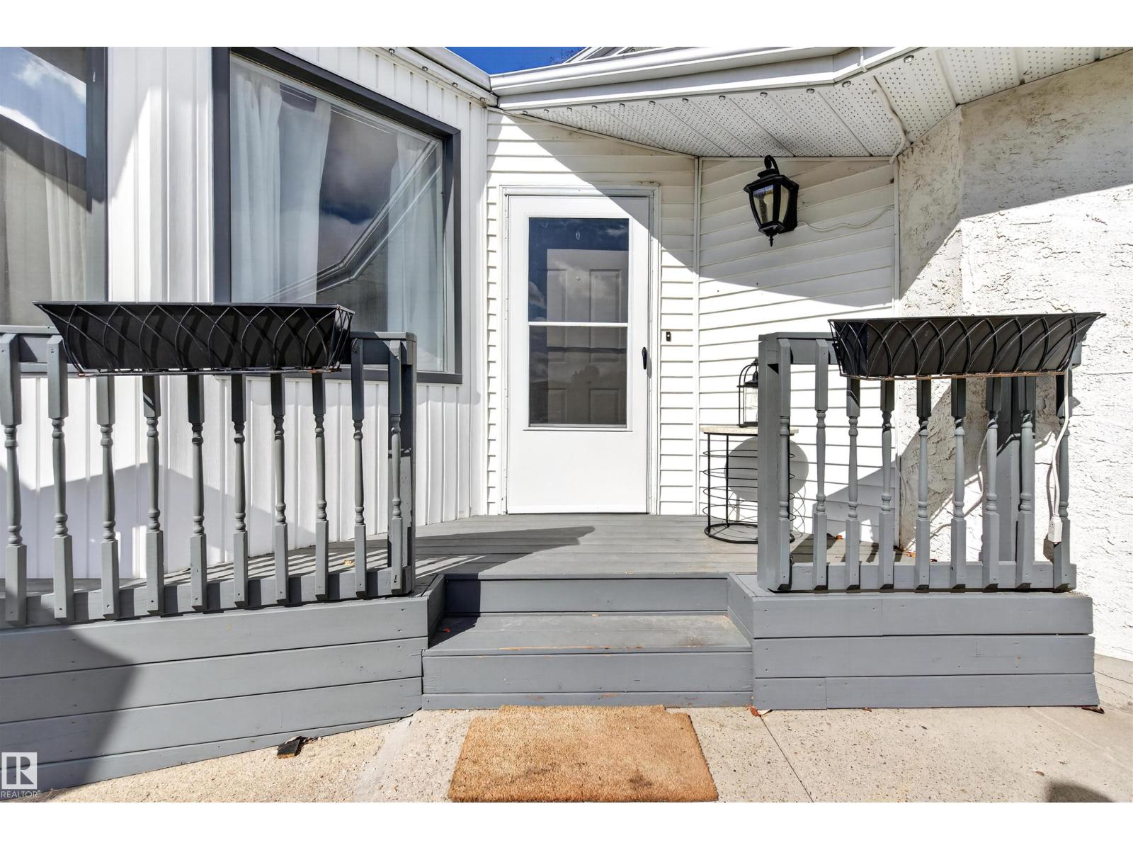 9347 175 AV NW, Edmonton