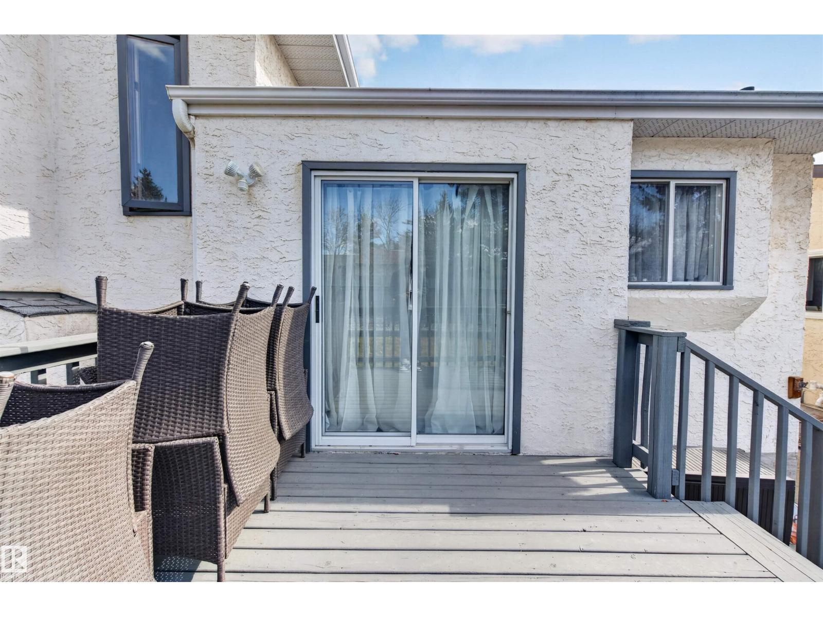 9347 175 AV NW, Edmonton