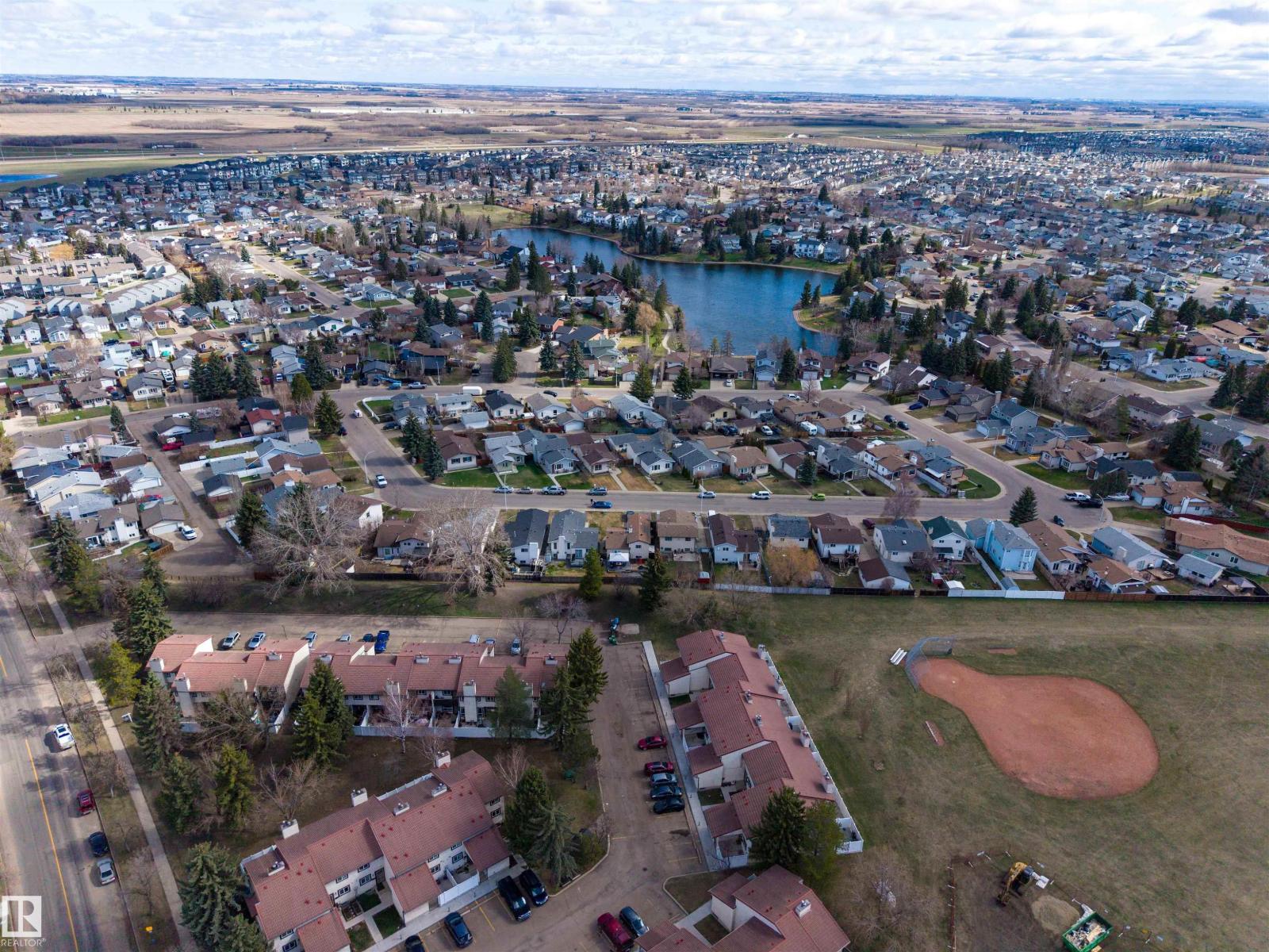 9347 175 AV NW, Edmonton