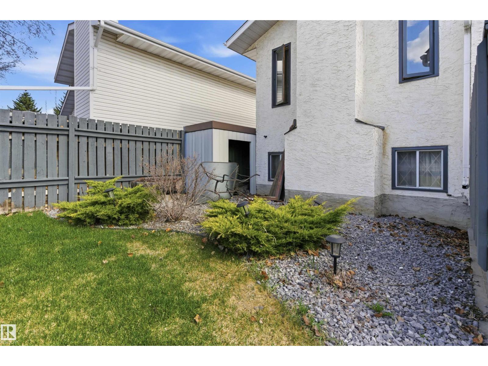 9347 175 AV NW, Edmonton