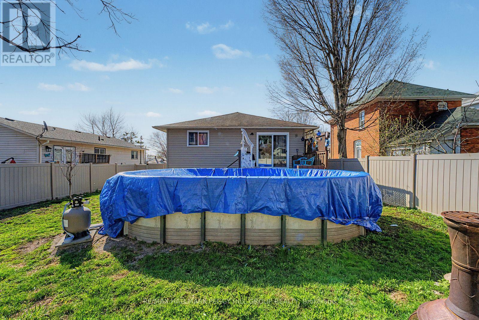 112 BORLAND STREET E - 17