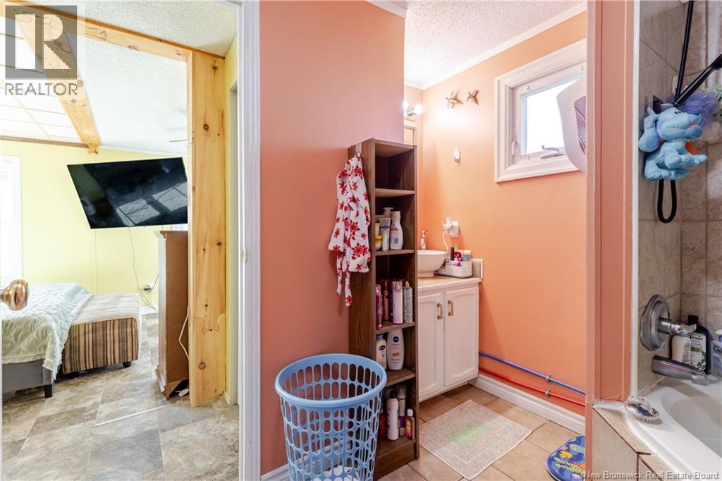 41 Bayberry Street - 23