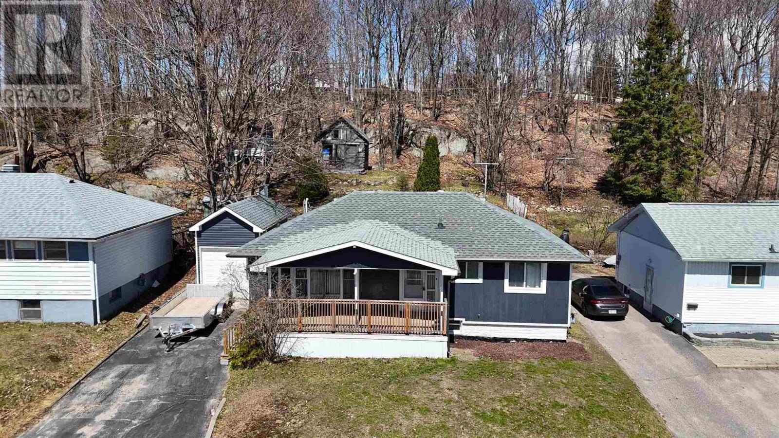 44 Axmith AVE, Elliot Lake, Ontario, P5A1B7 — Photo 2