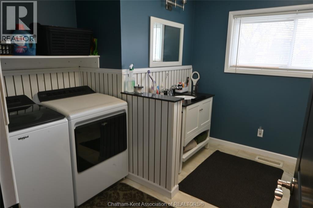 2 Freda STREET - 18