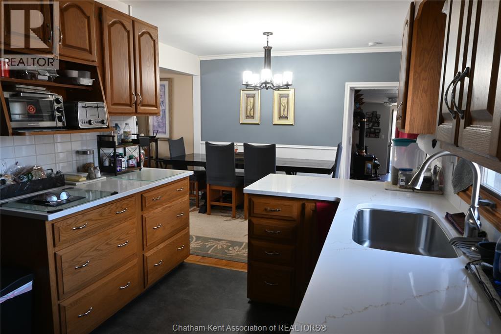 2 Freda STREET - 12