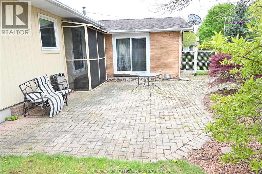 2 Freda STREET - 34