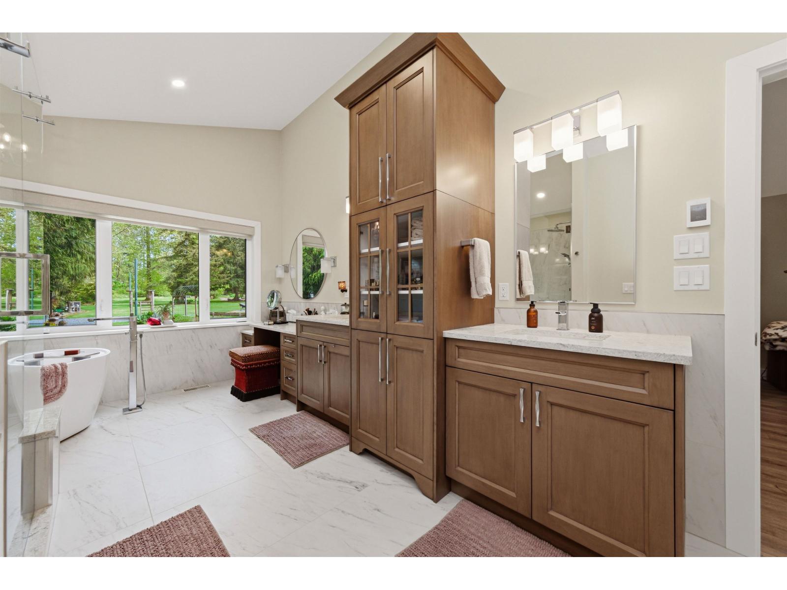 3 Bed, 4 Bath House for Sale in Langley – 23541 24 AVENUE, Langley - Image 17