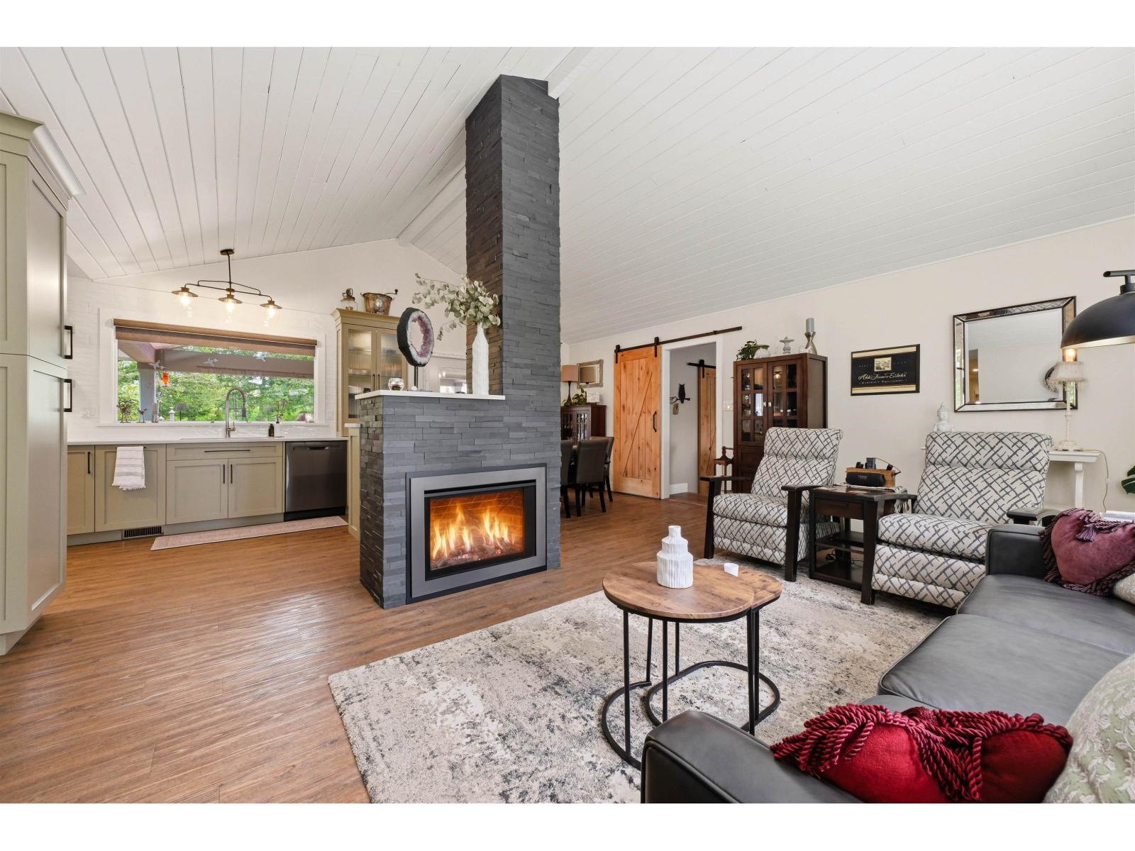3 Bed, 4 Bath House for Sale in Langley – 23541 24 AVENUE, Langley - Image 6