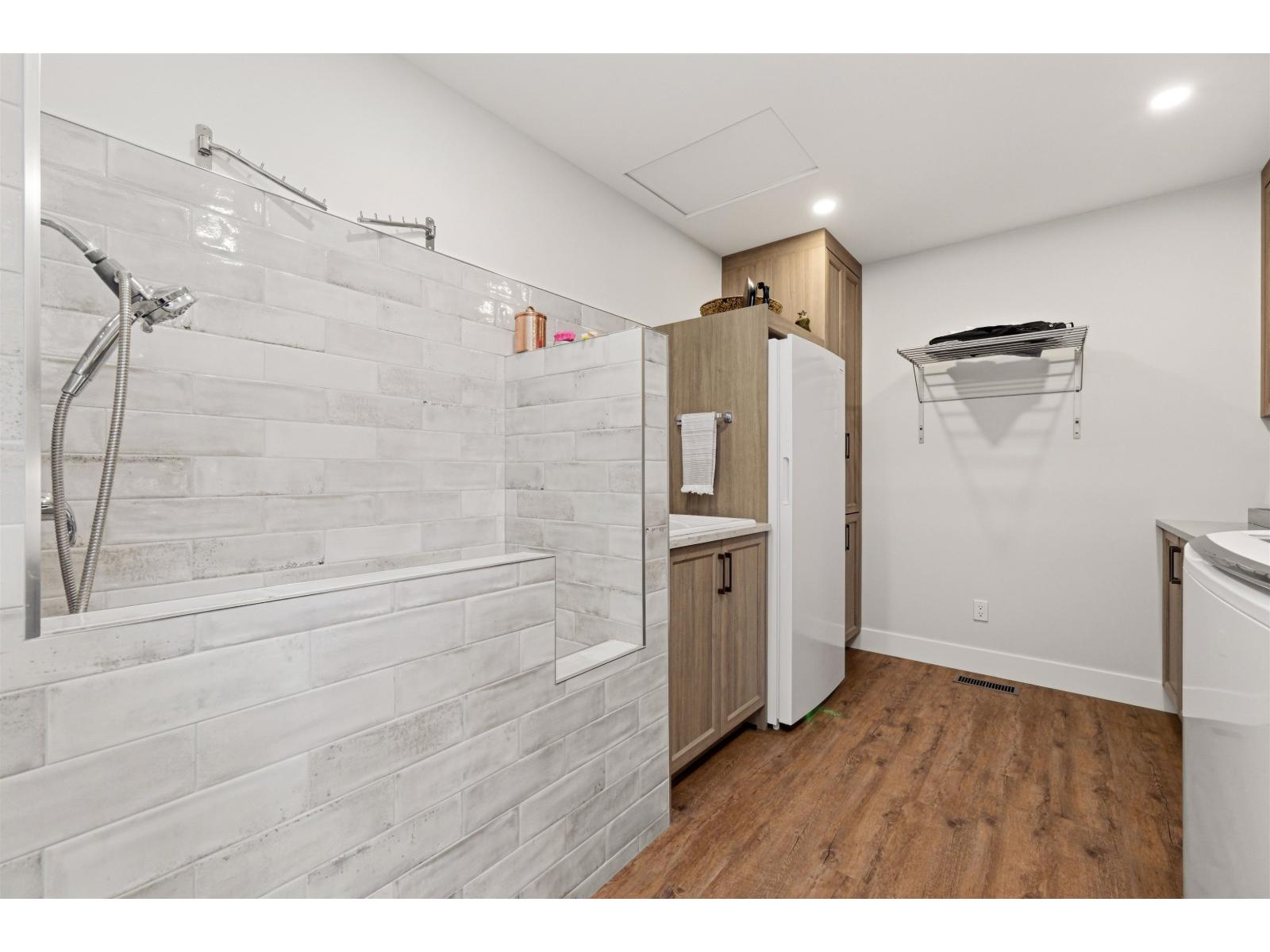 3 Bed, 4 Bath House for Sale in Langley – 23541 24 AVENUE, Langley - Image 23