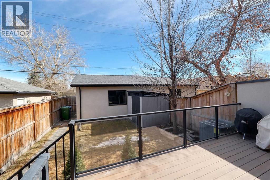 2418 24A Street SW - 41