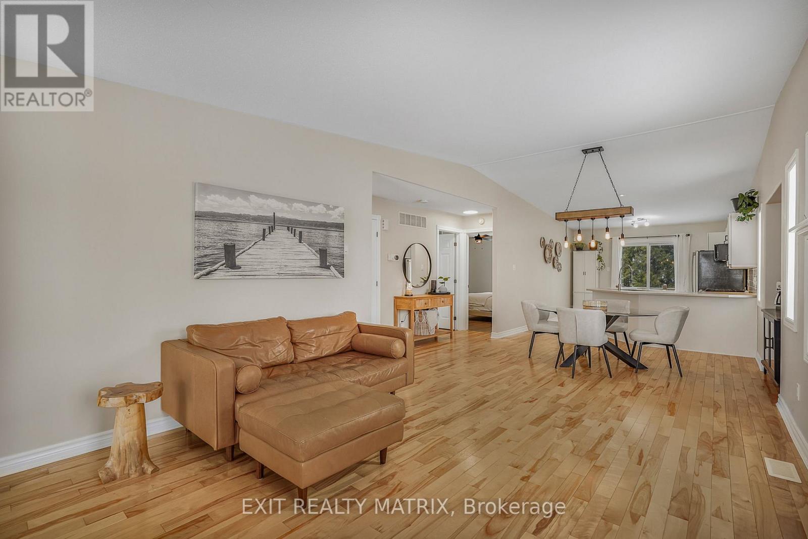 403 CENTENAIRE STREET - 4